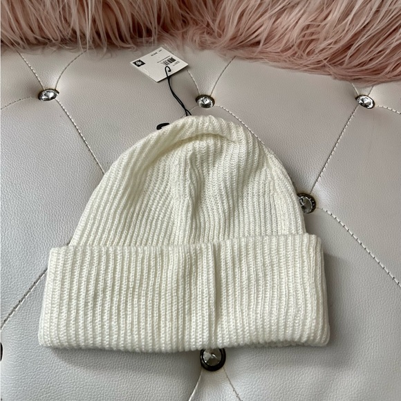 Anne Klein Fisherman Ribbed Cuffed Quartz Ivory Hat O/S - Picture 10 of 11